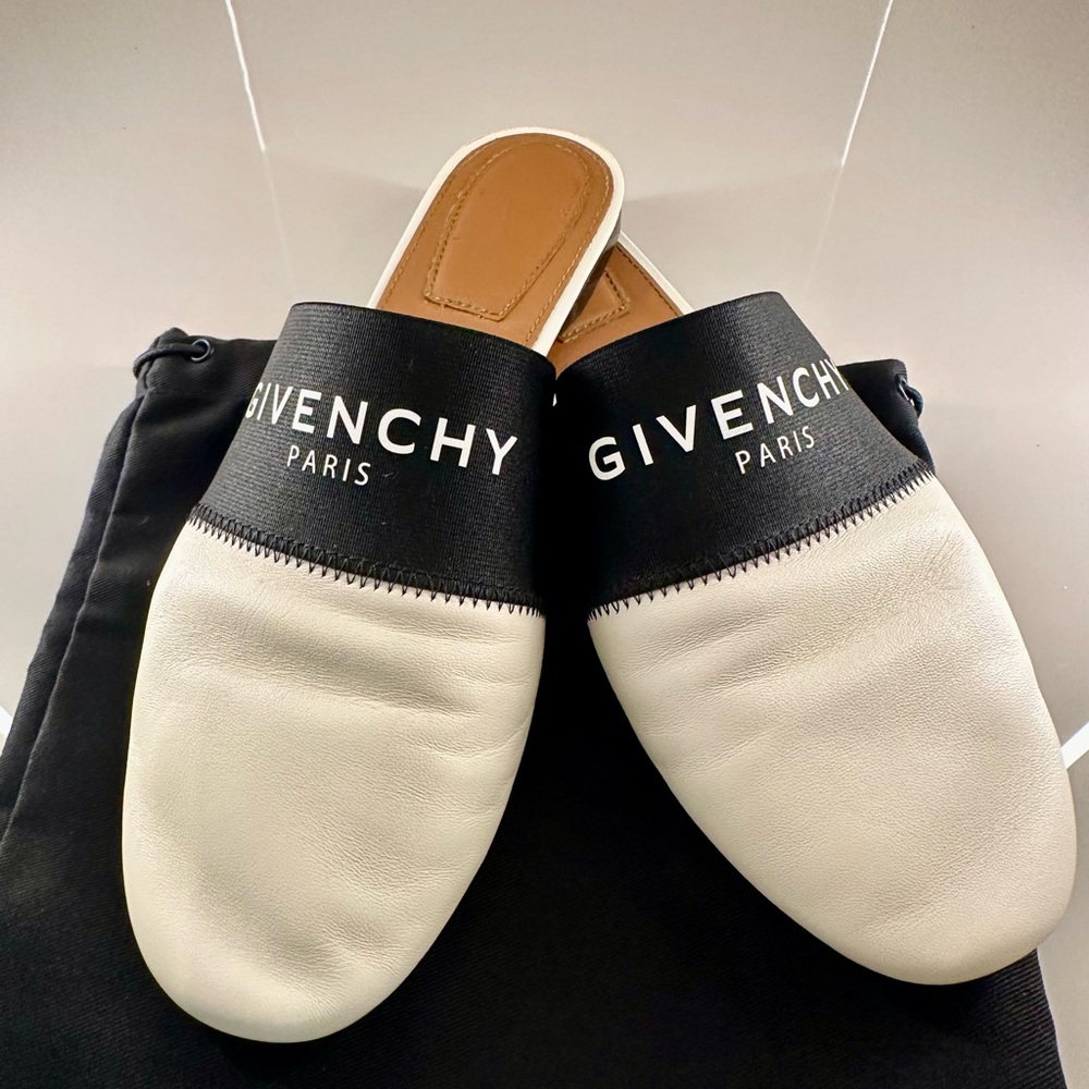 Givenchy Bedford flats